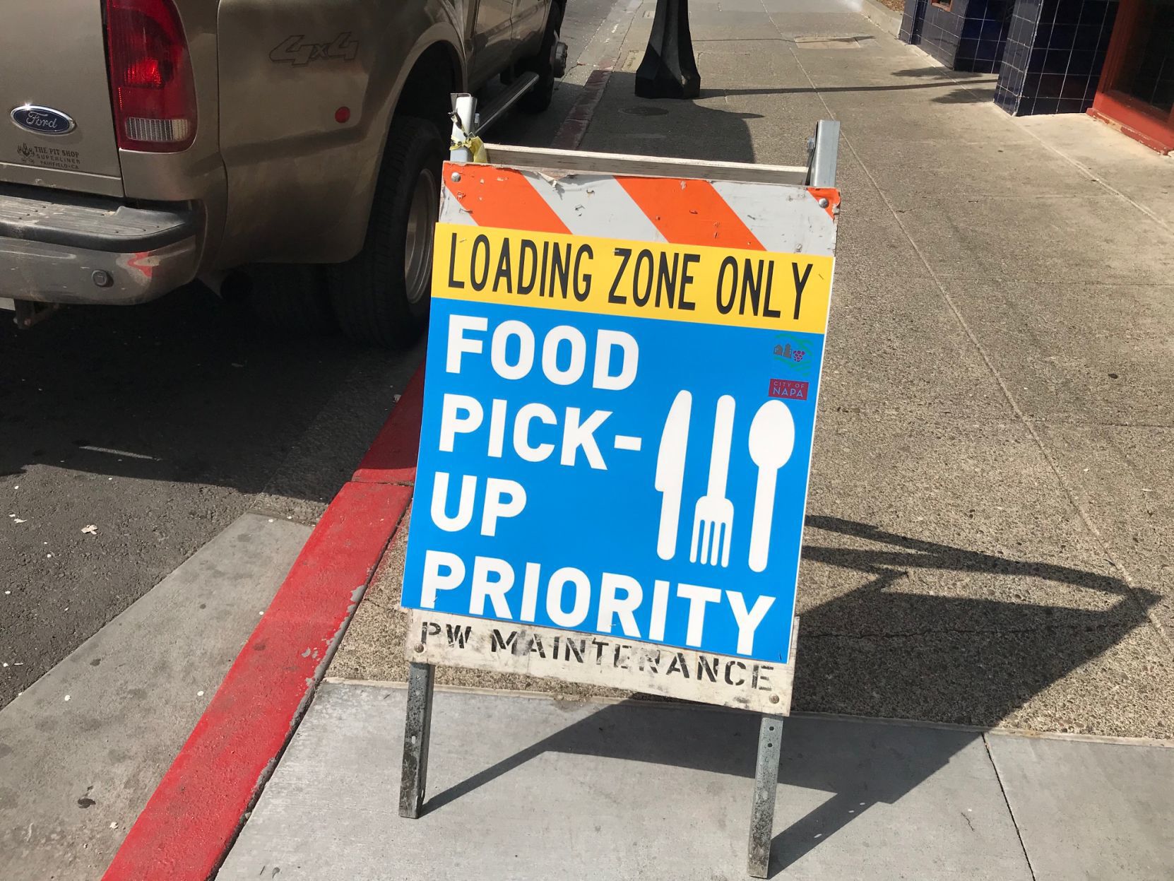 Food pick up signs